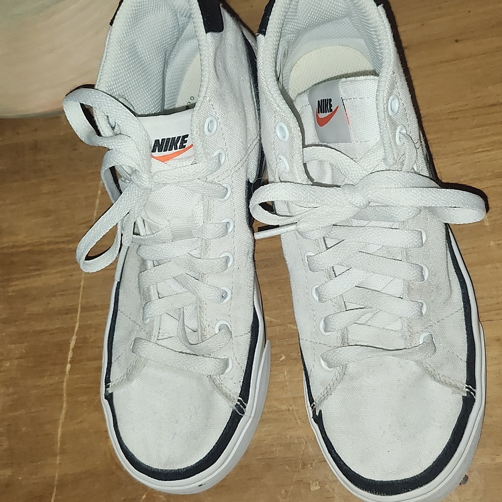 Nike White and Black High-Top Sneakers - Picture 7 of 9